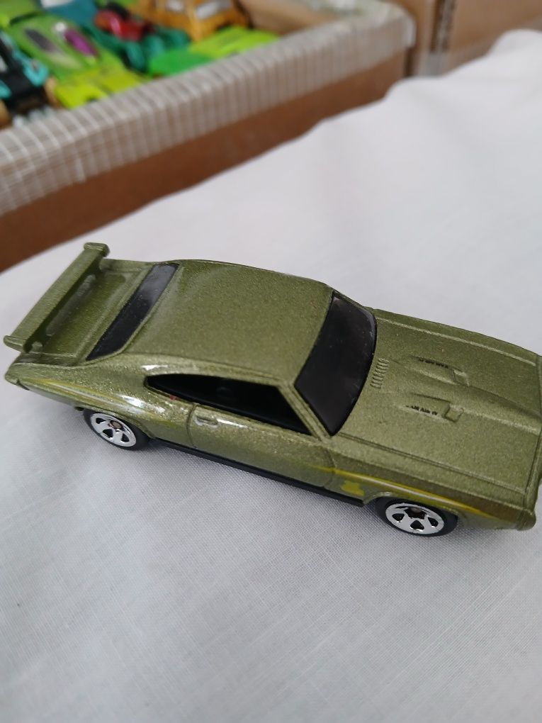 Hot wheels  diversos
