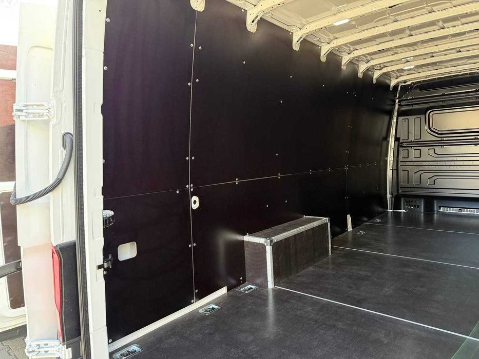 Обшивка вантажного відсіка автомобілля VOLKSWAGEN Crafter