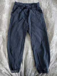 Granatowe spodnie luźne