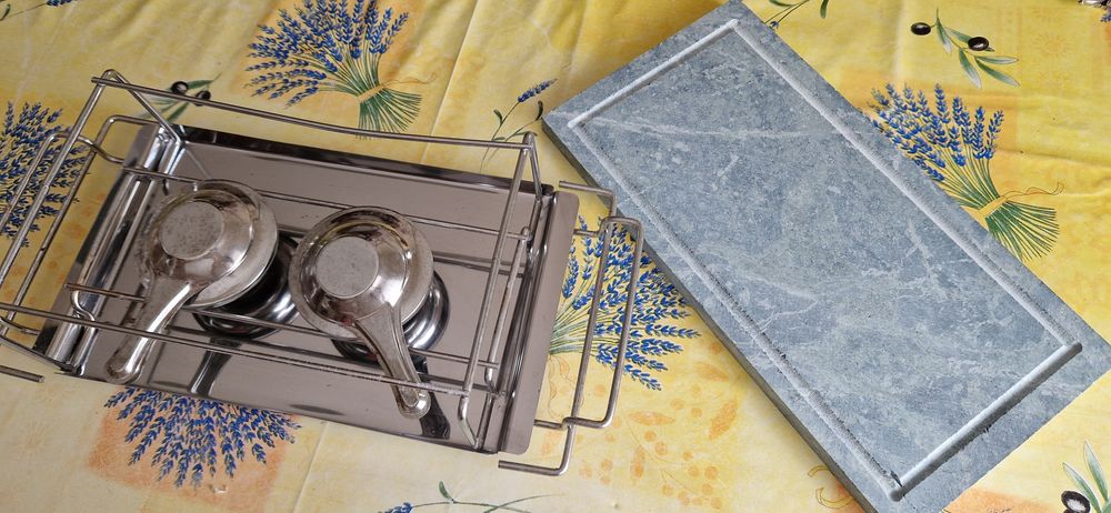 Grelhador de mesa com pedra