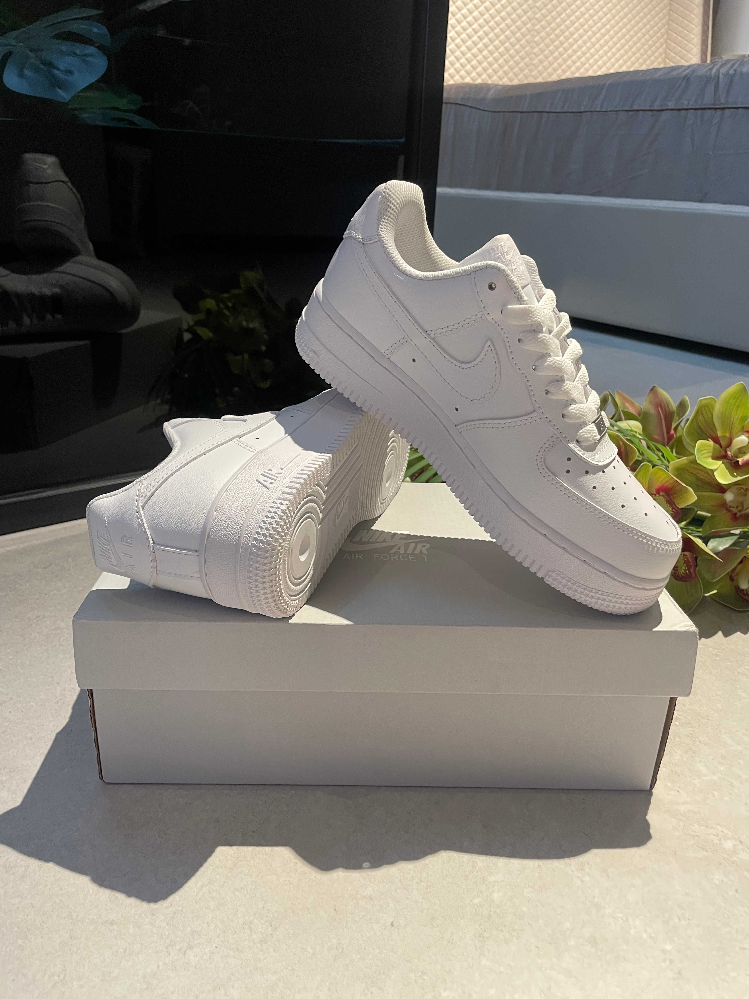 nowy Nike AirForce1Low White Trampki Moda R.39
