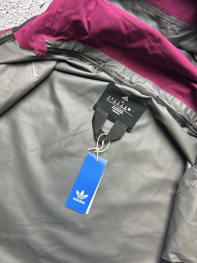 Куртка adidas MYSHELTER