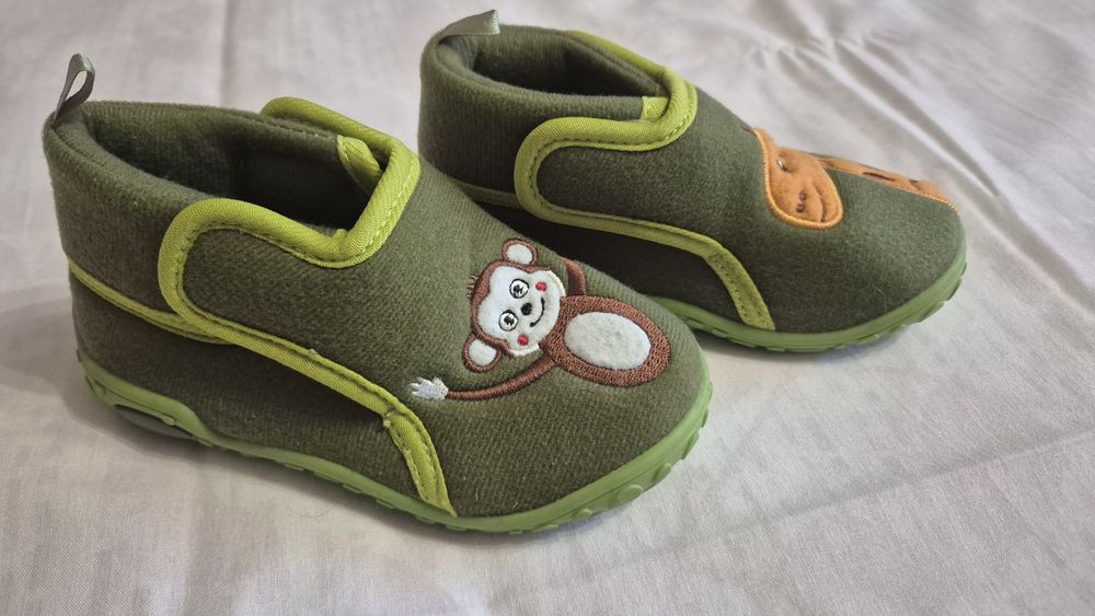 Дитяче взуття нове