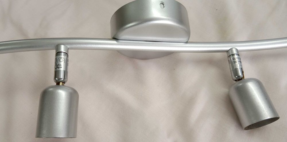 Candeeiro de teto, com 4 lâmpadas, por 10€