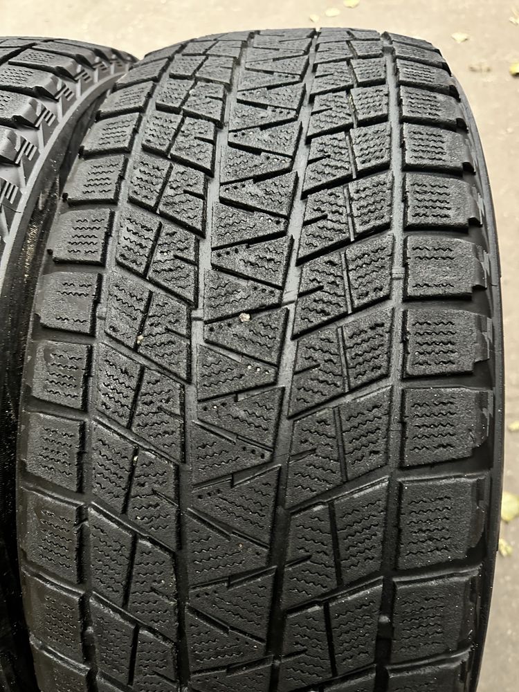 Шини 255 55 18 109R Bridgestone Blizzak DM-V1 комплект