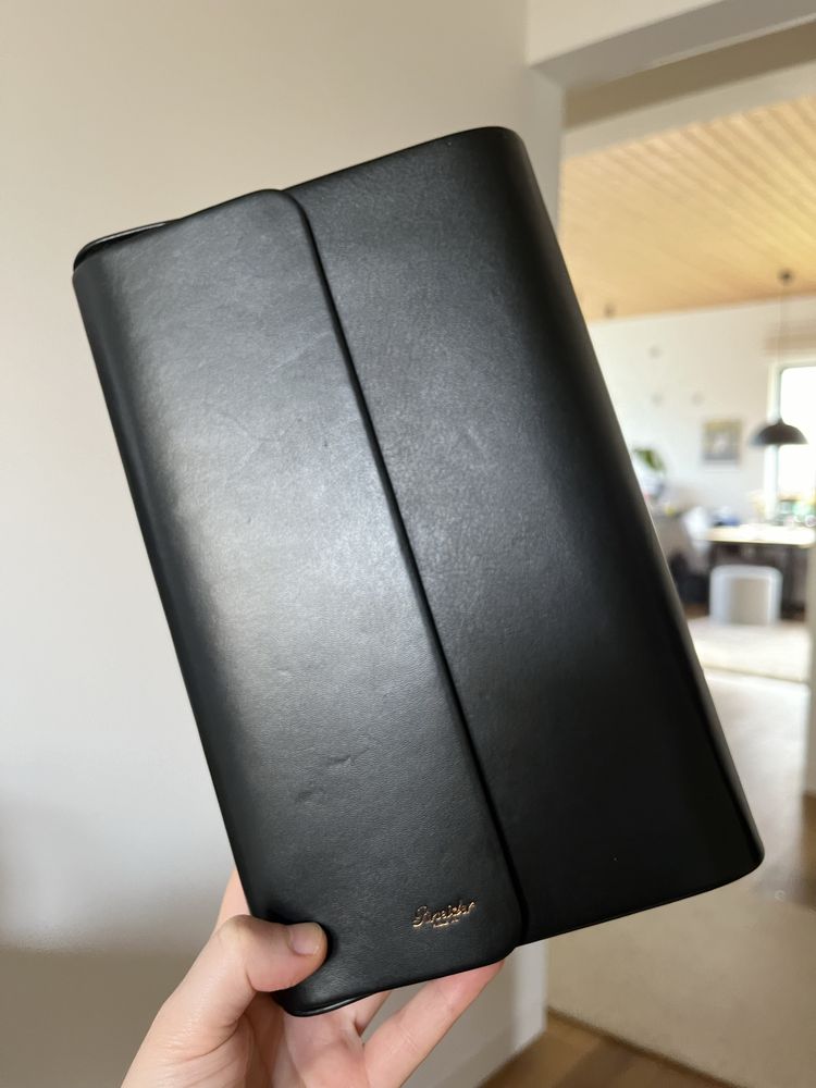 Skórzane etui na 12 piór Pineider