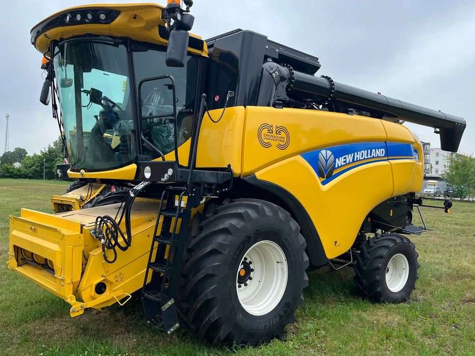 New Holland CH7.70  New Holland CH7.70