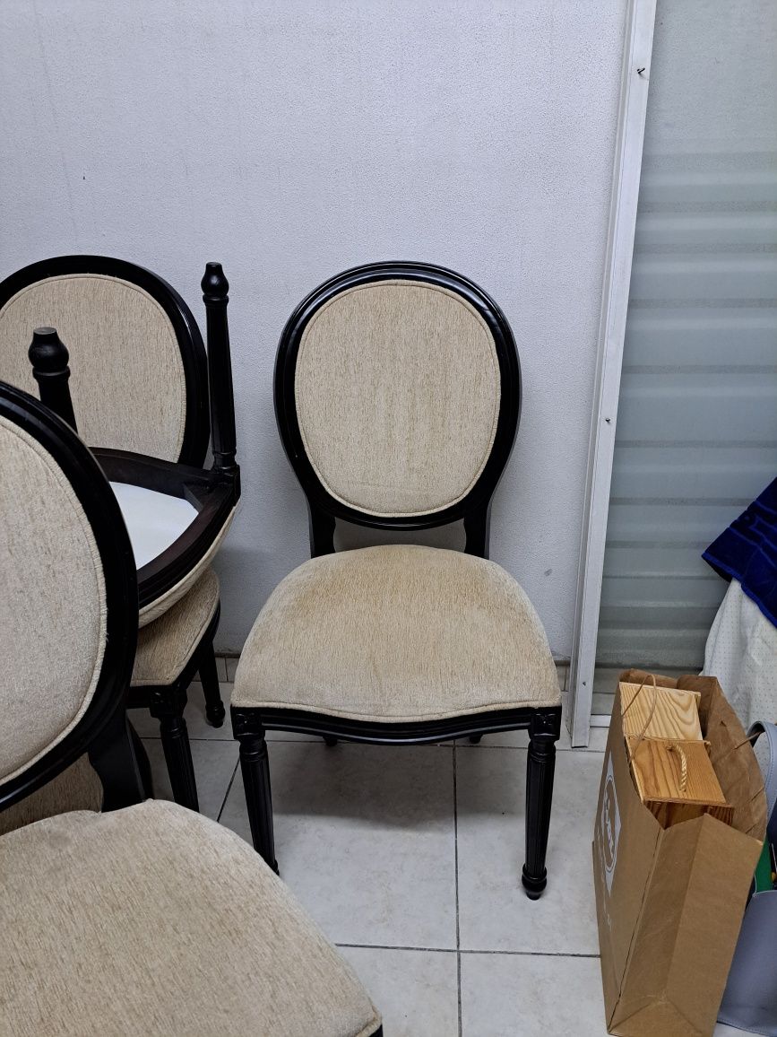 Cadeiras de sala de jantar