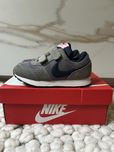 Buciki Nike MD Runner 2 r. 27 16cm