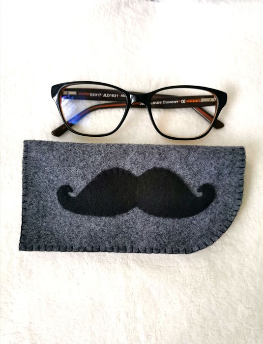 Etui pokrowiec na okulary z filcu prezent na Dzień Babci i Dziadka