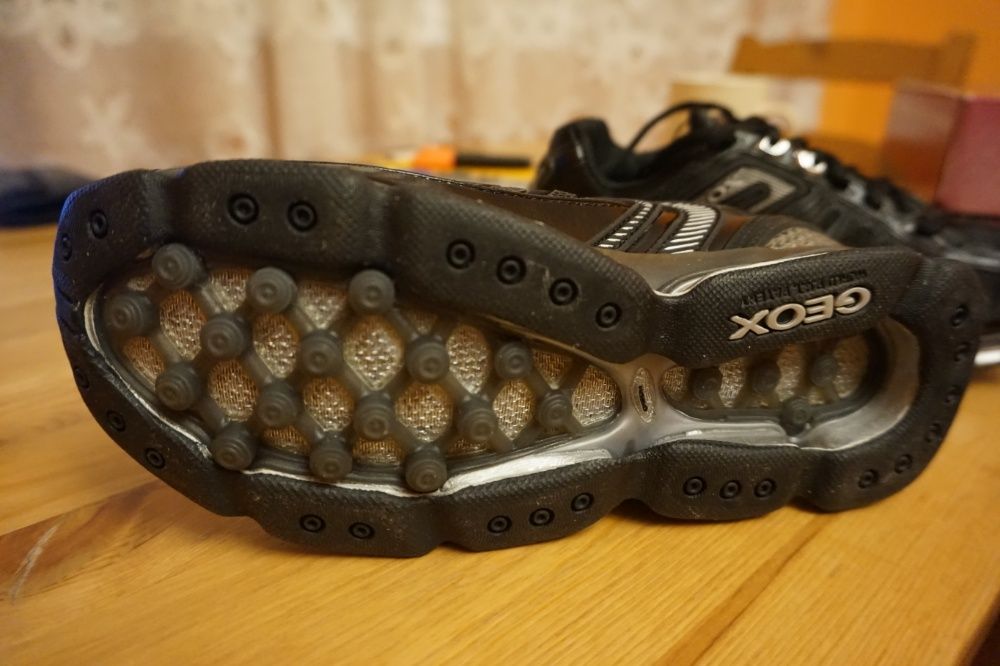 Nowe buty sneakersy Geox Alpha rozm. 35