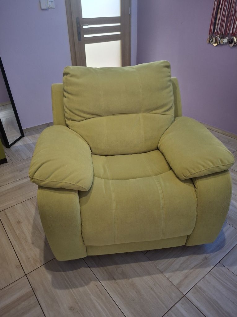 Fotel relax z funkcją bujania