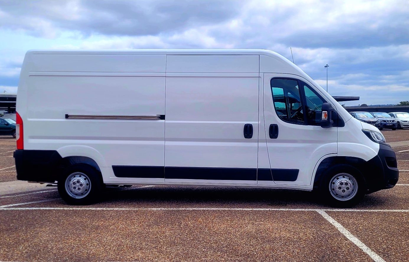 Peugeot Boxer 2.0 hdi L3H2 (longa) 160 Cv -Pronta a Circular