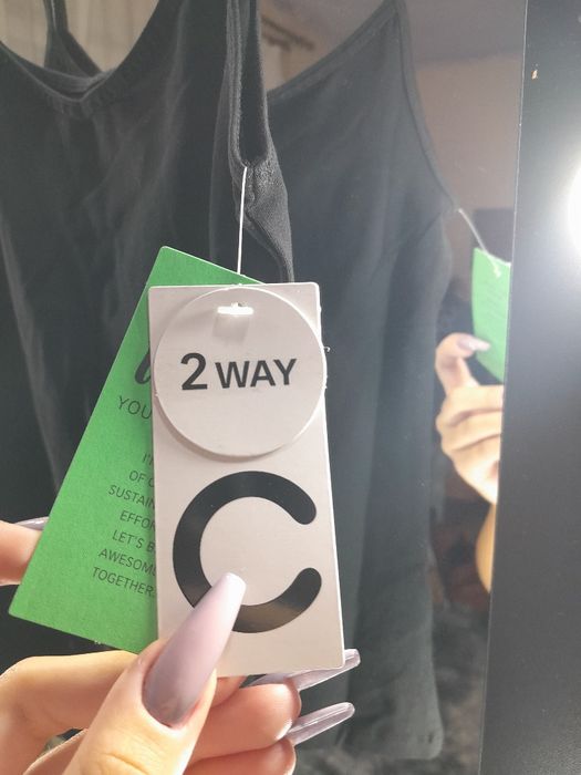 Базовая чорна майка