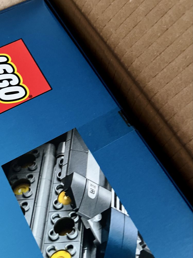 LEGO Technic Bugatti Chiron 42083