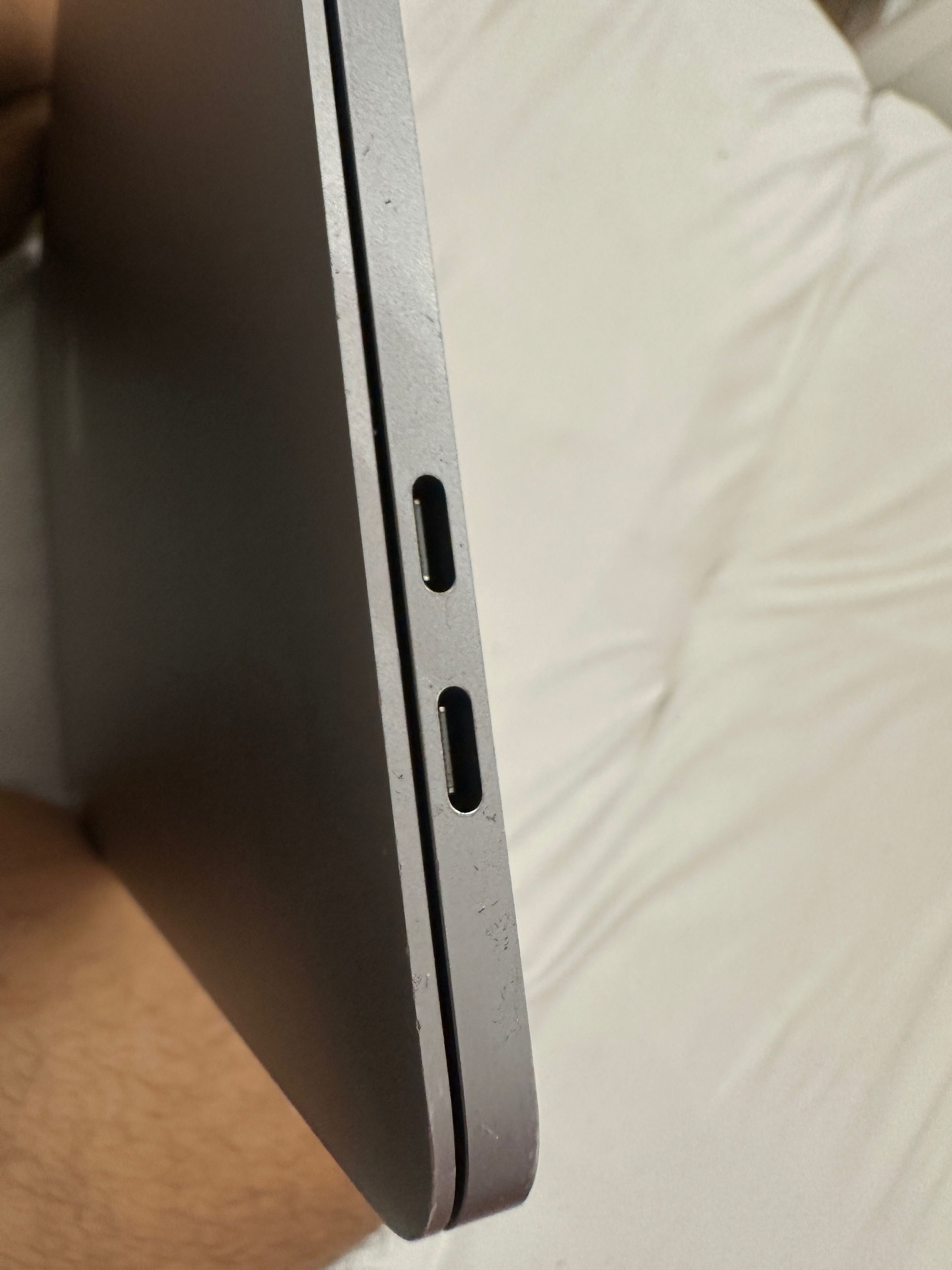 MacBook Pro 15 i7 256