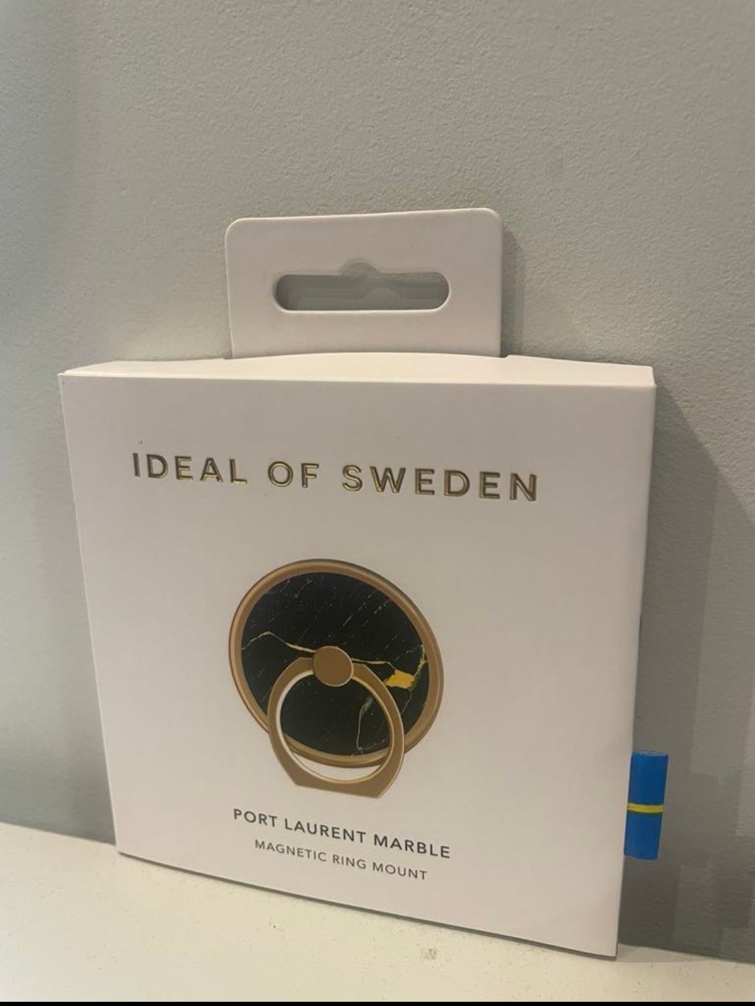 Ideal of Sweden Port Laurent Marble uchwyt na palec do telefonu