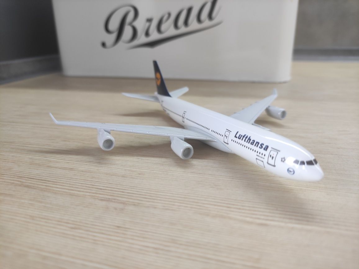 Model Airbus A 340