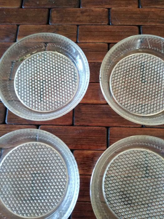 Szklane podstawki pod kieliszki PRL