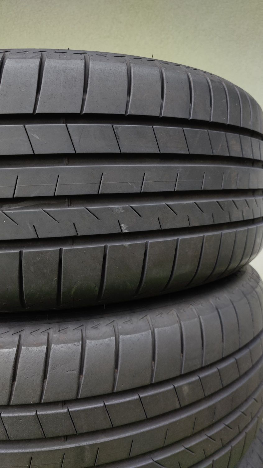 ~94% •255/50/R20 •Bridgestone 7+мм•Alenza 001• Літні ШИНИ •Audi E-Tron