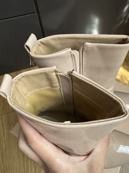 Ботинки бежеві 38 розмір