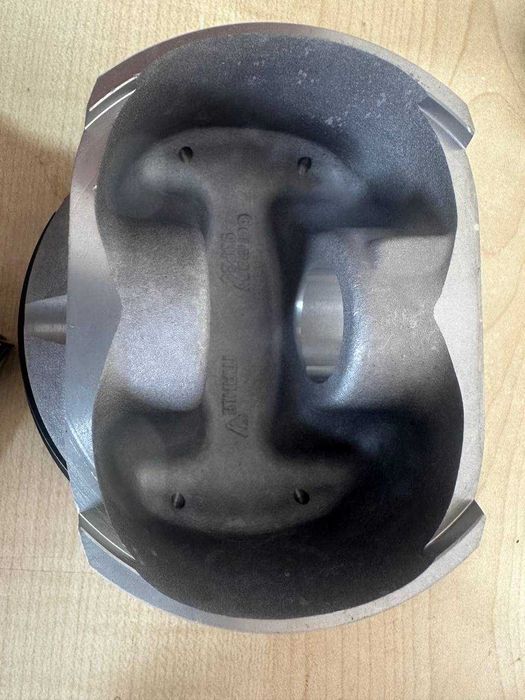 Поршни, поршень Porsche Cayenne Turbo 4.5 m 4850