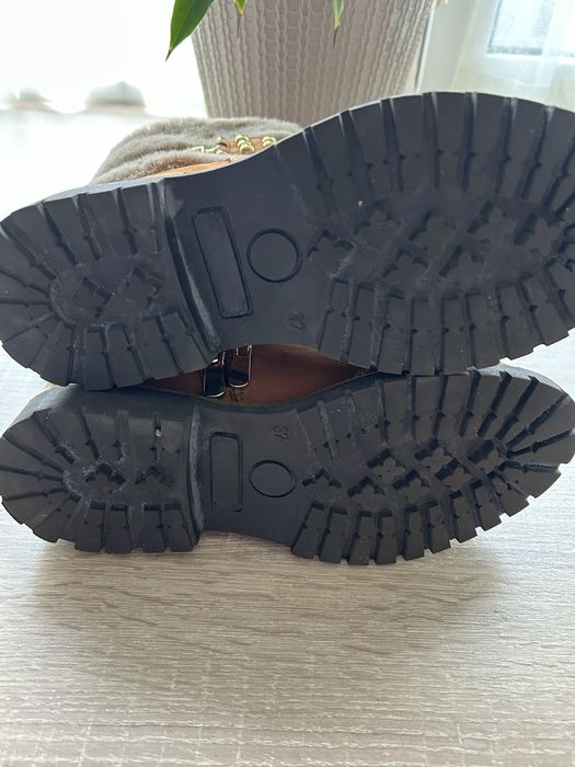 Жіночі зимові черевики