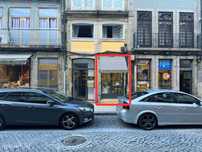 Loja c/ montra - Rua Santo António