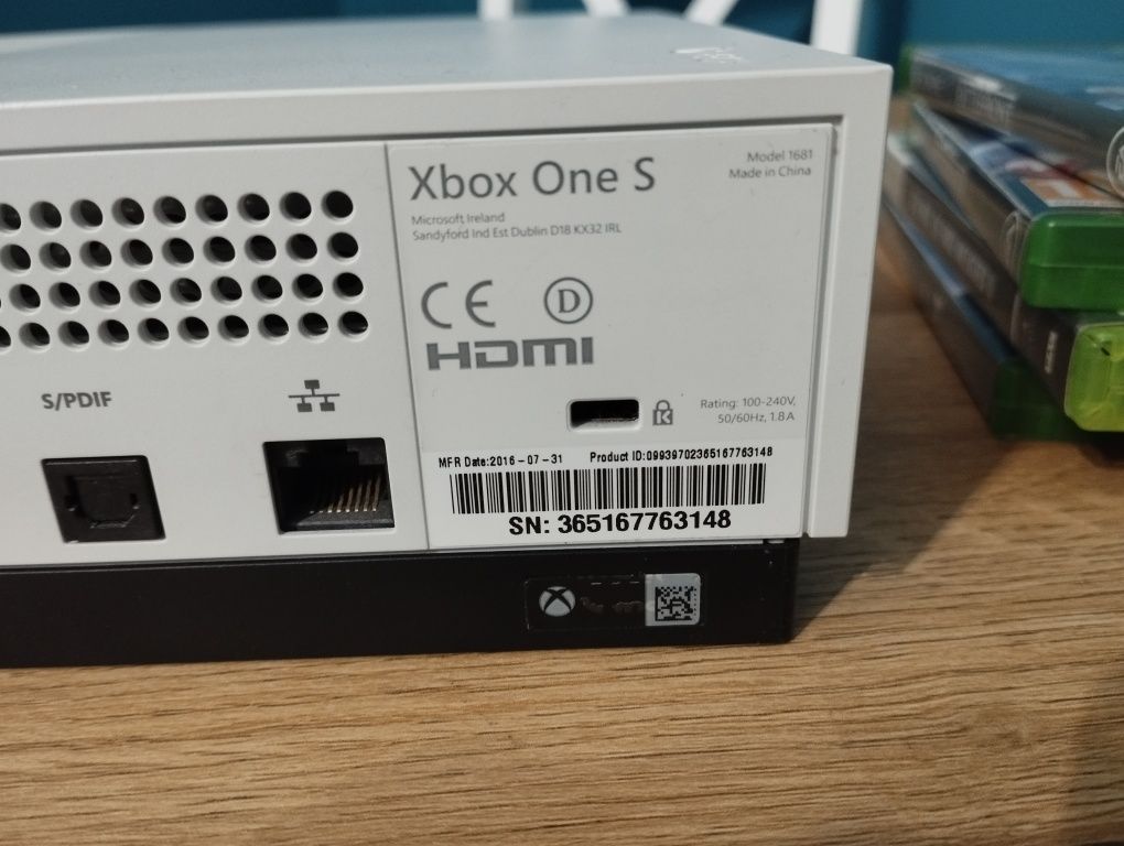 Xbox one S 500 GB zestaw