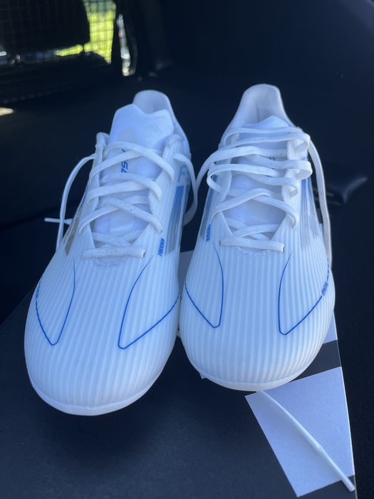 Chuteiras adidas  F50 novas