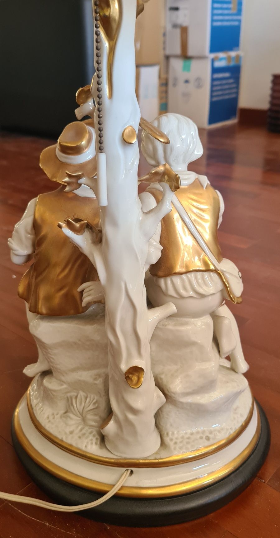 Candeeiro em porcelana