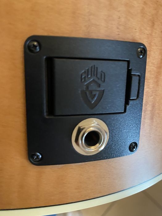 Vendo guitarra folk guild