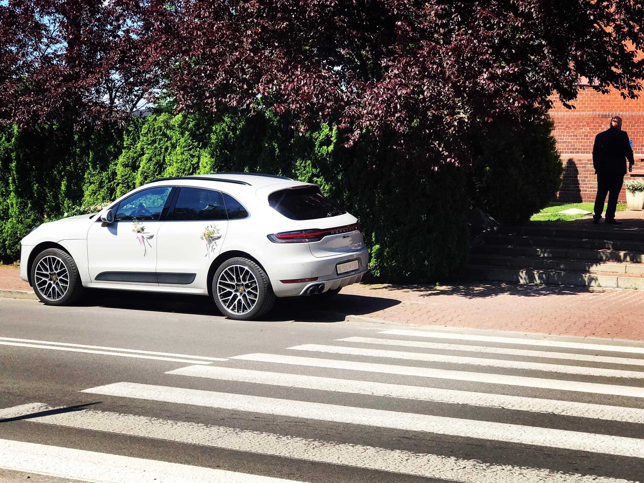 Samochód do ślubu- Porsche Macan w kolorze Crayon