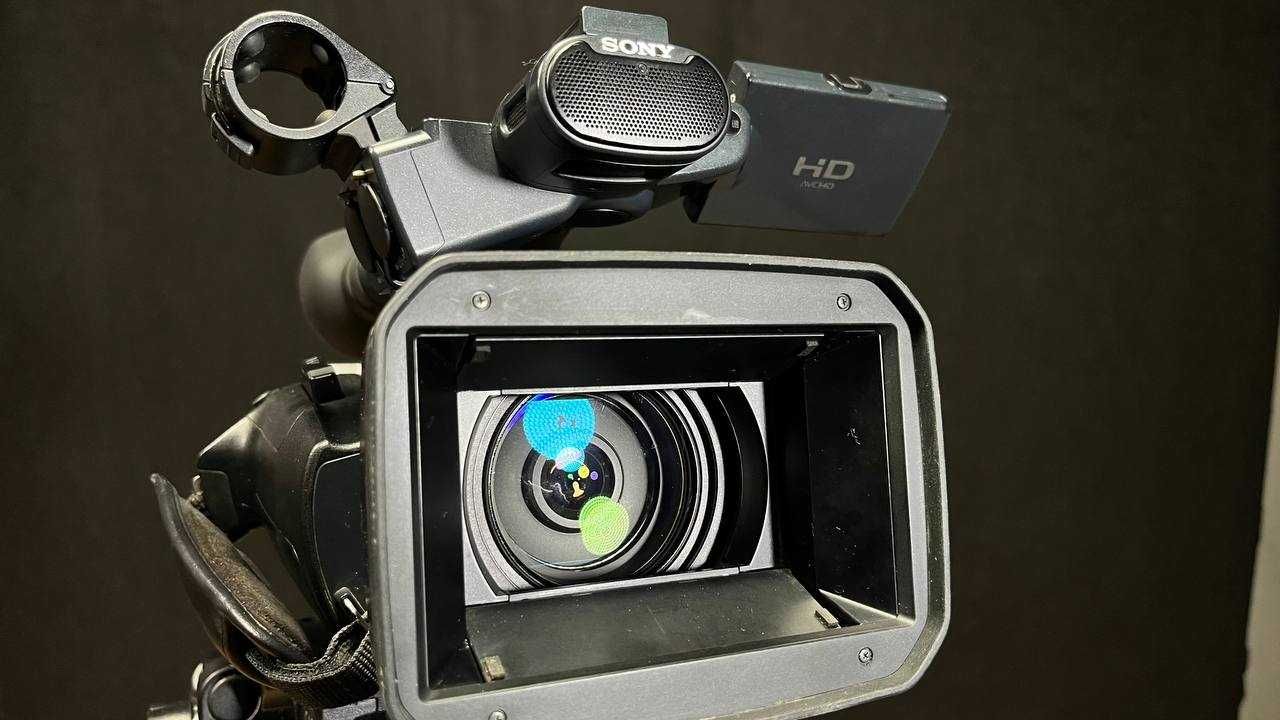 Відеокамера Sony HDR-AX2000E (без olx доставки, ТІЛЬКИ В РУКИ)