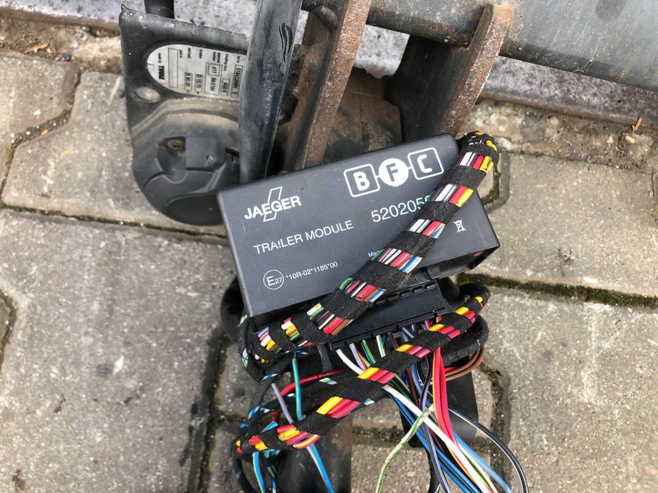 Hak Holowniczy Modul Wiazka BMW E83 X3 Thule