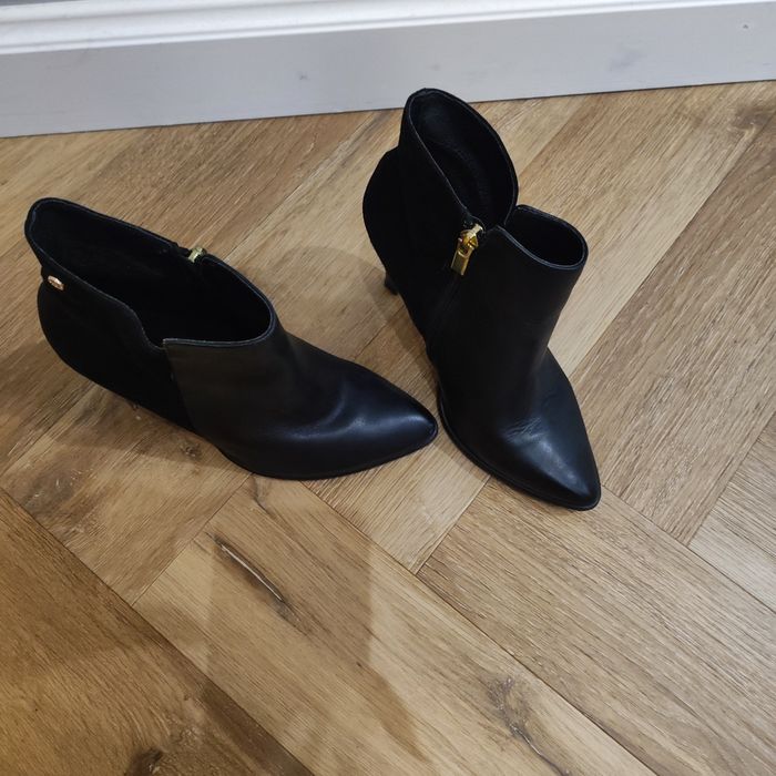 Botki damskie na obcasie Aga