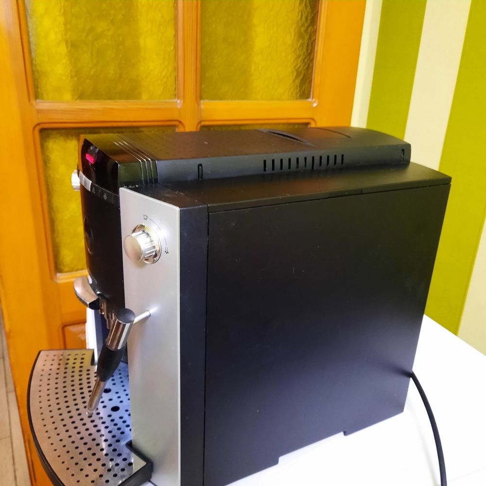Кавомашинка  jura impressa F 50