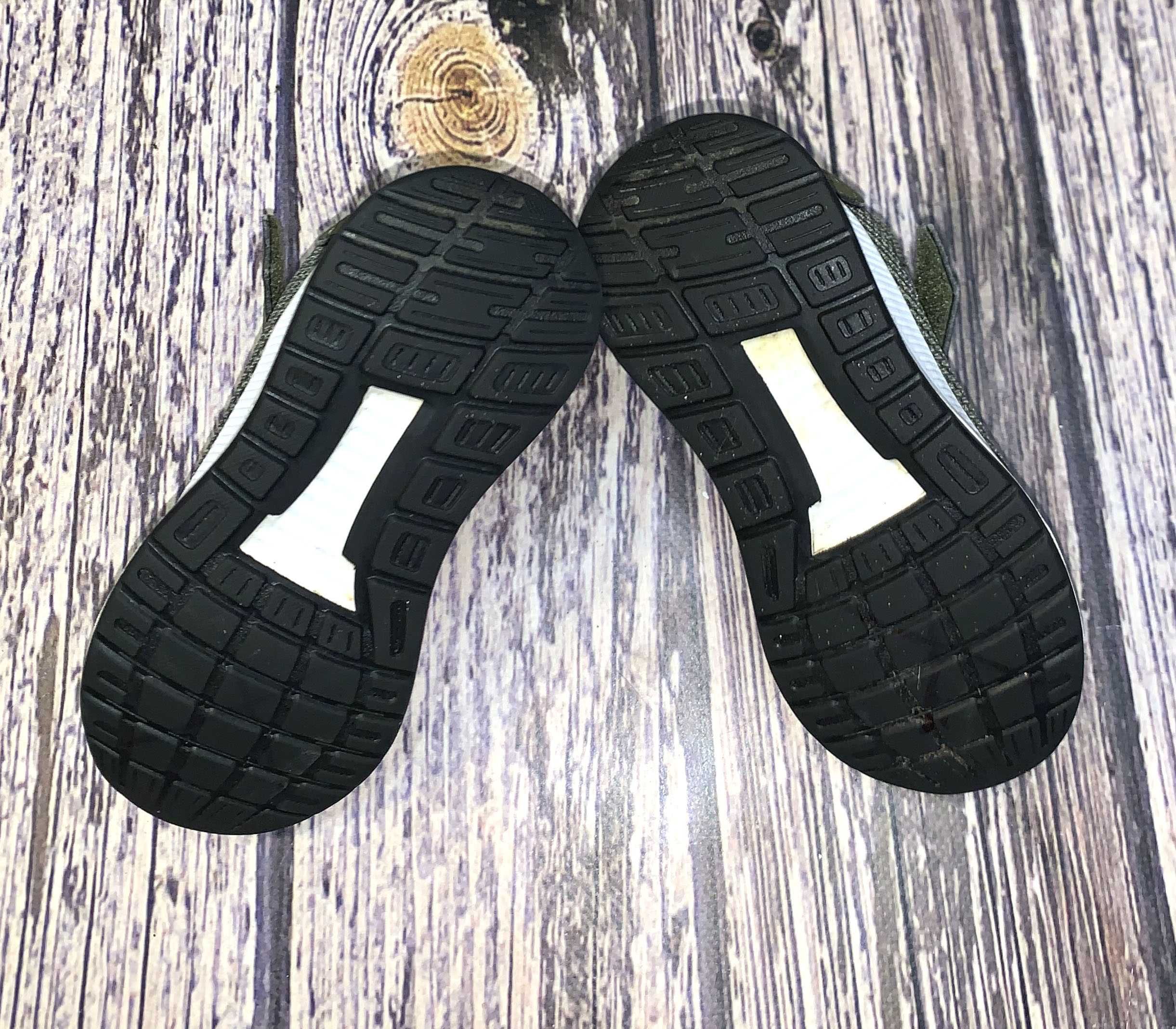Кроссовки Adidas для ребенка, размер 26 (15 см)