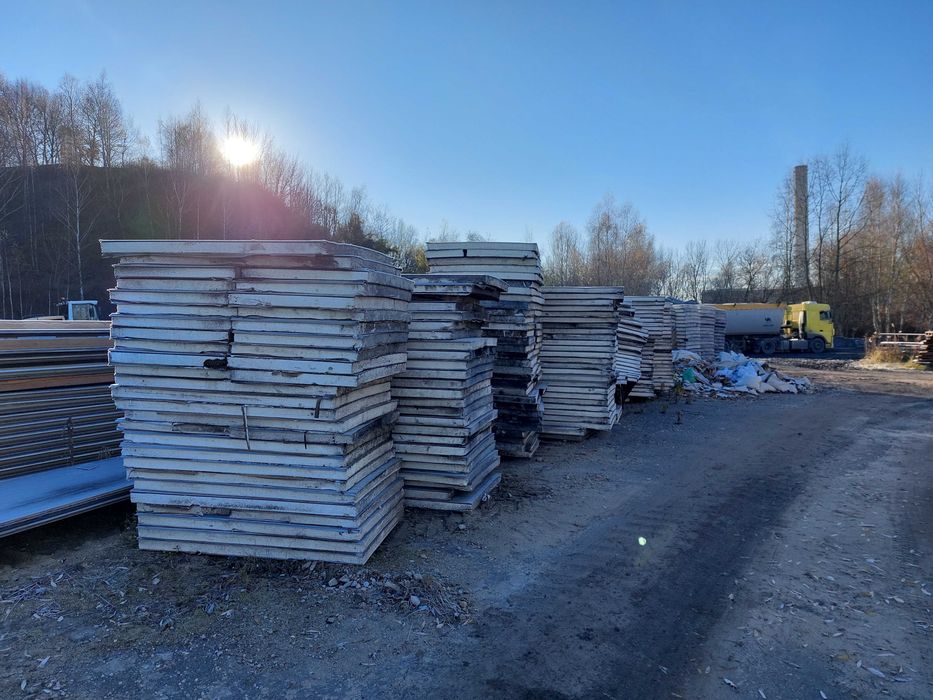 Płyty warstwowe pozostałości