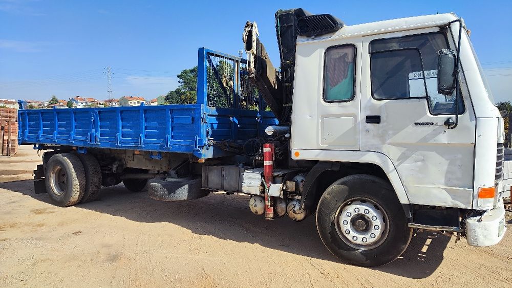 Volvo modelo FL7