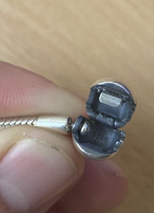 Намисто із логотипом Pandora