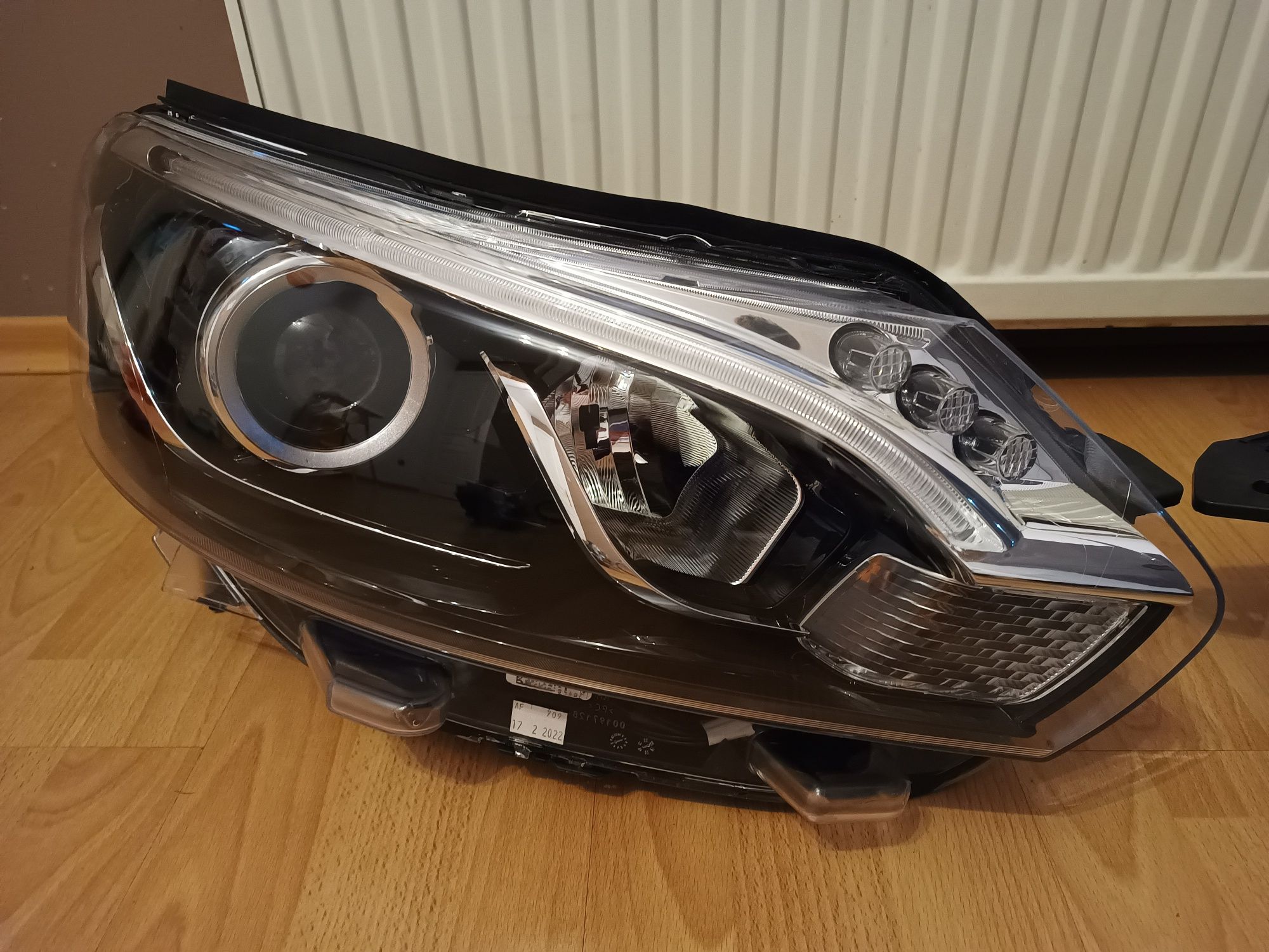 Toyota Proace lampa reflektor lampy Xenon LED NOWE