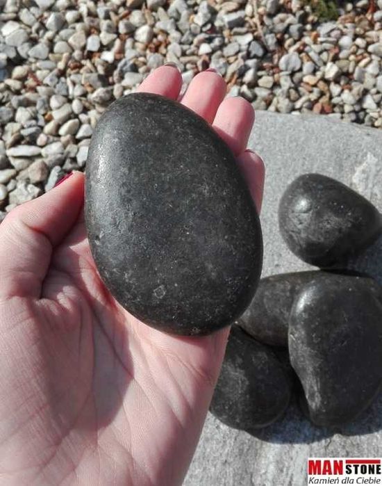 Otoczak polerowany czarny