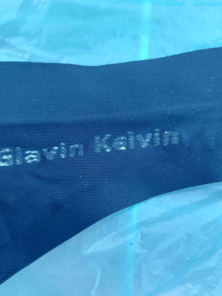 Stringi czarne damskie rozmiar S firma MIEGO Slavin Kalvin
