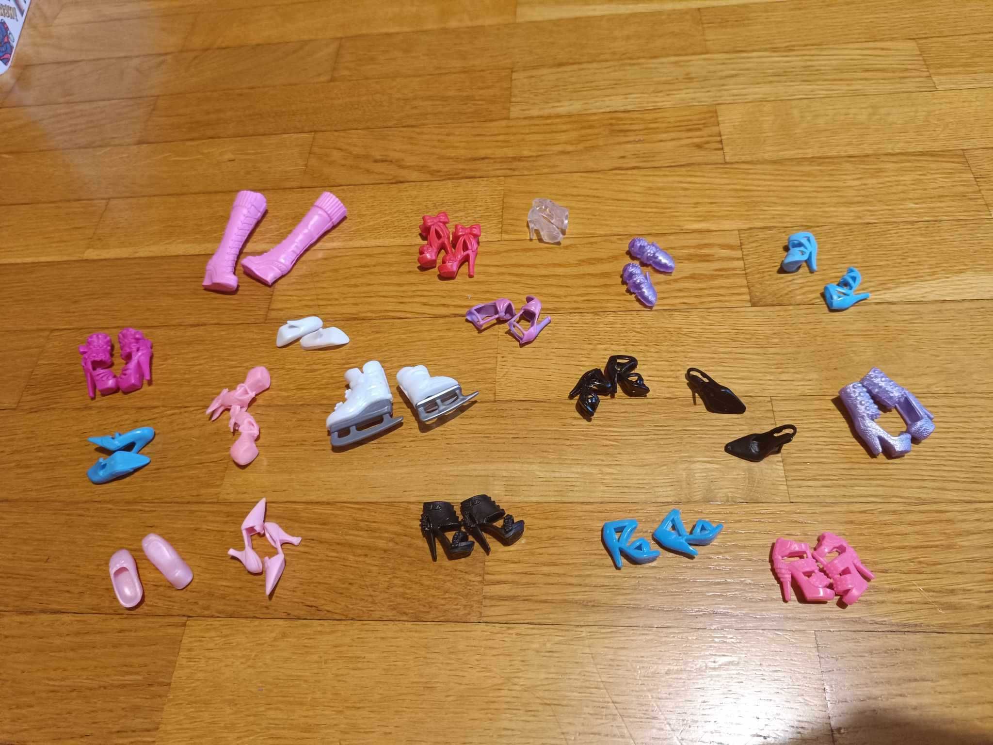 Laleczki barbie  komplet