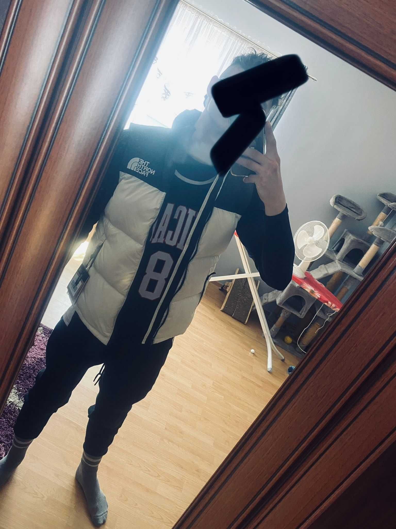 The North Face 1996 Retro Nuptse Vest – White Dune / TNF Black