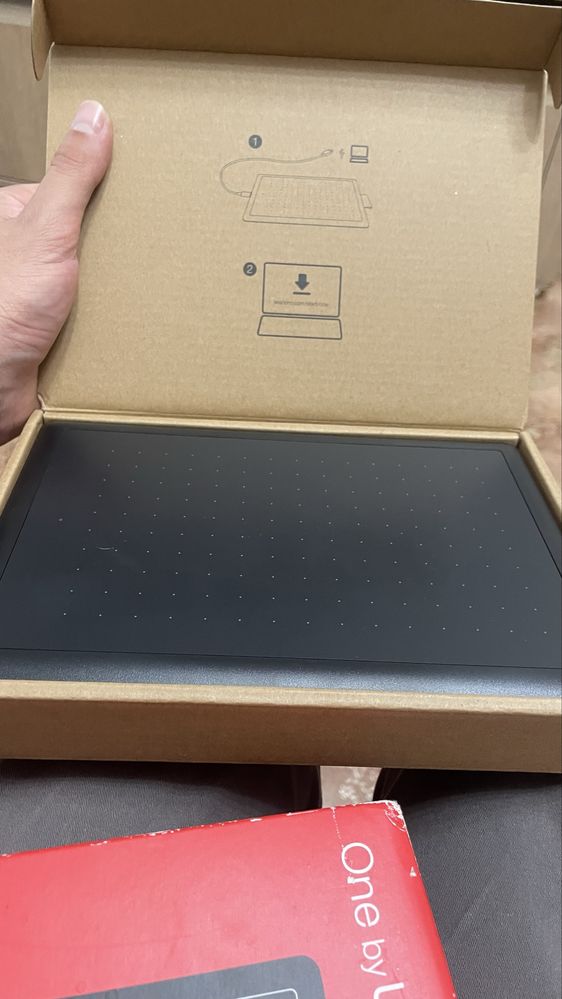 Графічний планшет Wacom one medium. Практично новий