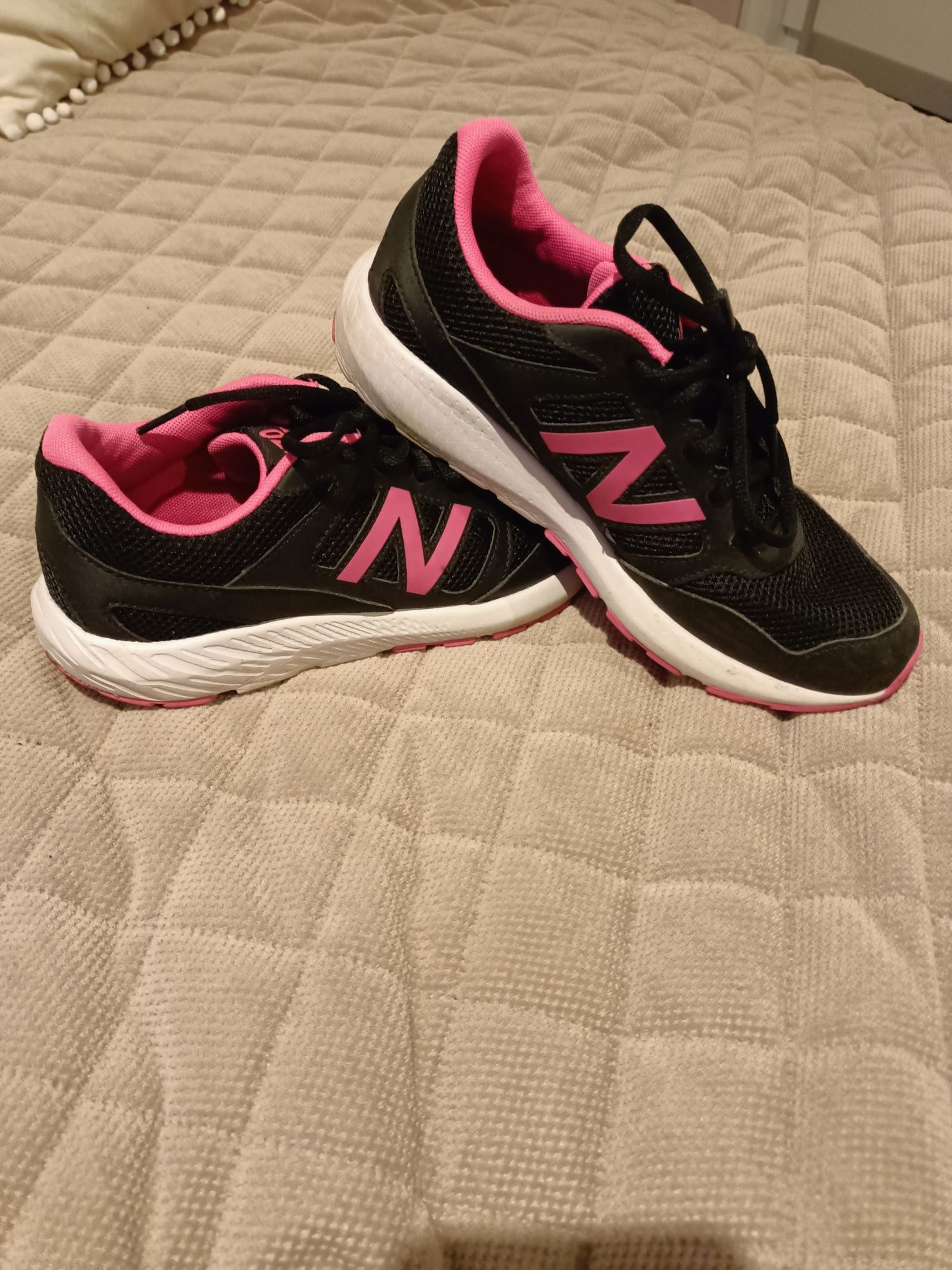 Adidasy New Balance 38