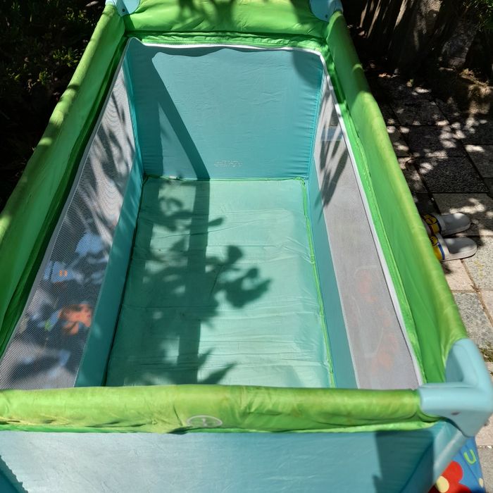 Cama de viagem ZY com 2 niveis e colchão