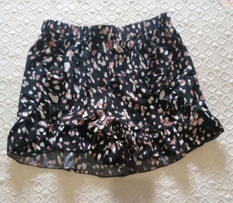 Calçao com folhos L novo